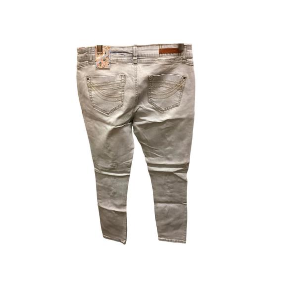 NEW IT'S ME women's mid rise ripped jean in light blue - Picture 2 of 2